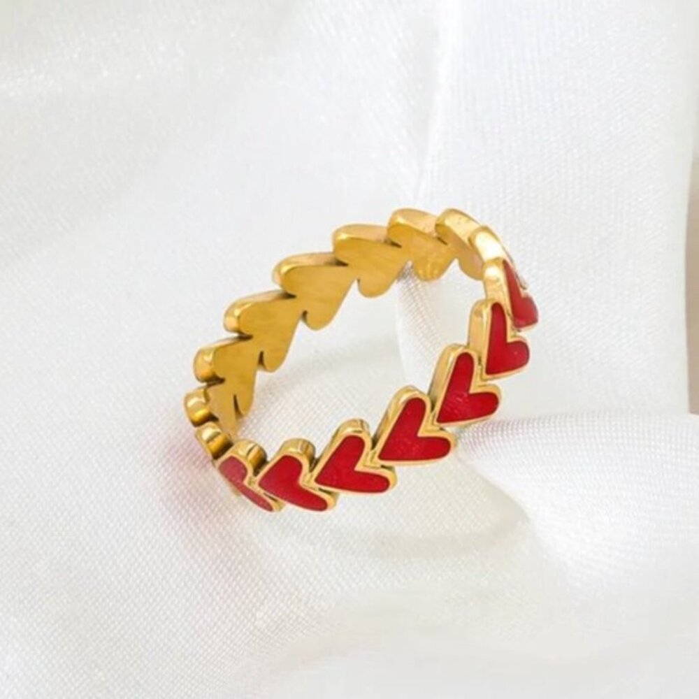 Adorable Heart Ring Non-tarnish Gold Ring Stacking Ring Red Hearts size 6,7,8